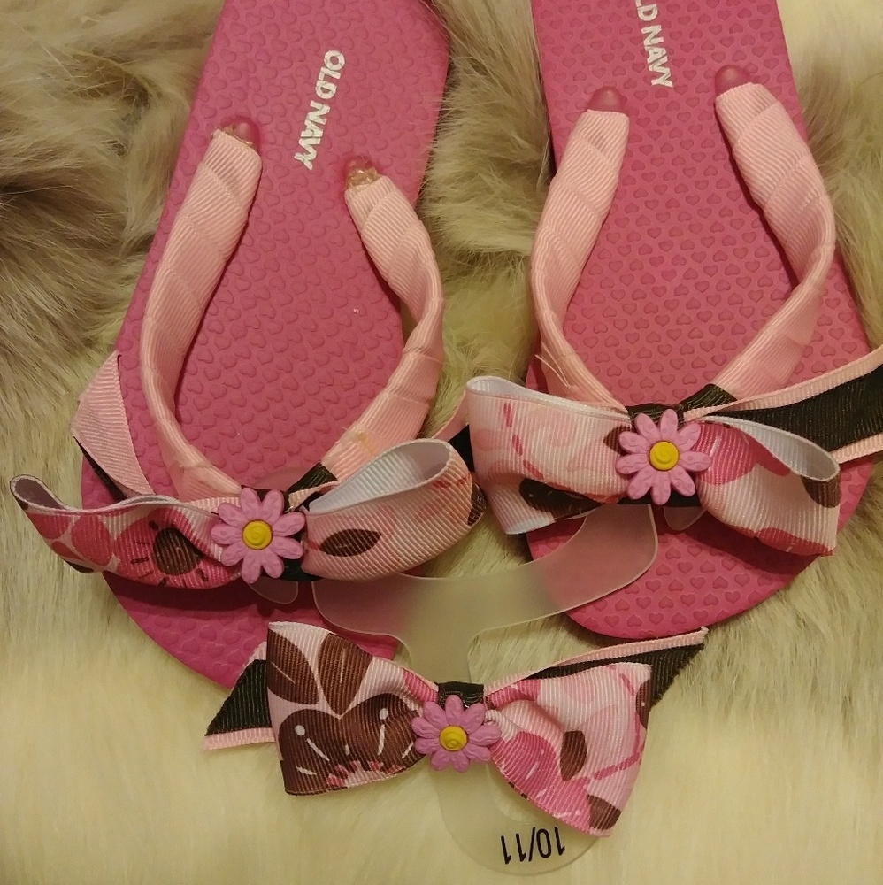 Old navy decorated flip flops